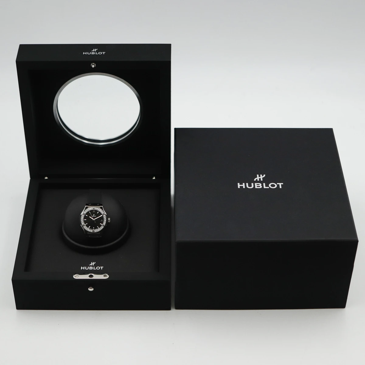 Hublot Classic Fusion Quartz 33mm Ladies Watch 581.NX.1171.RX.1104 - Image 4