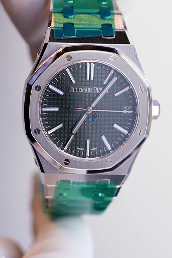 Audemars Piguet Royal Oak 41 Khaki Green Dial 50th Anniversary Watch 15510ST.OO.1320ST.04 DCM - Image 2