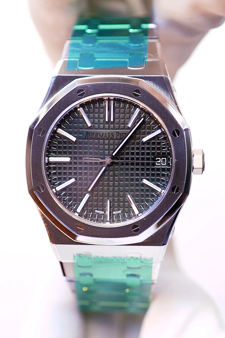Audemars Piguet Royal Oak 41 Khaki Green Dial 50th Anniversary Watch 15510ST.OO.1320ST.04 DCM - Image 4