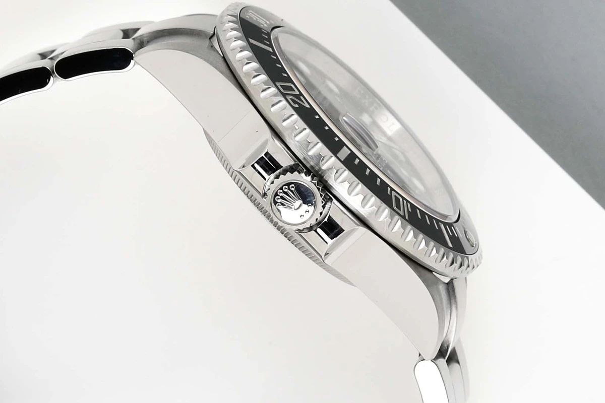 Rolex Sea-Dweller 4000 126600-4802062 - Image 2