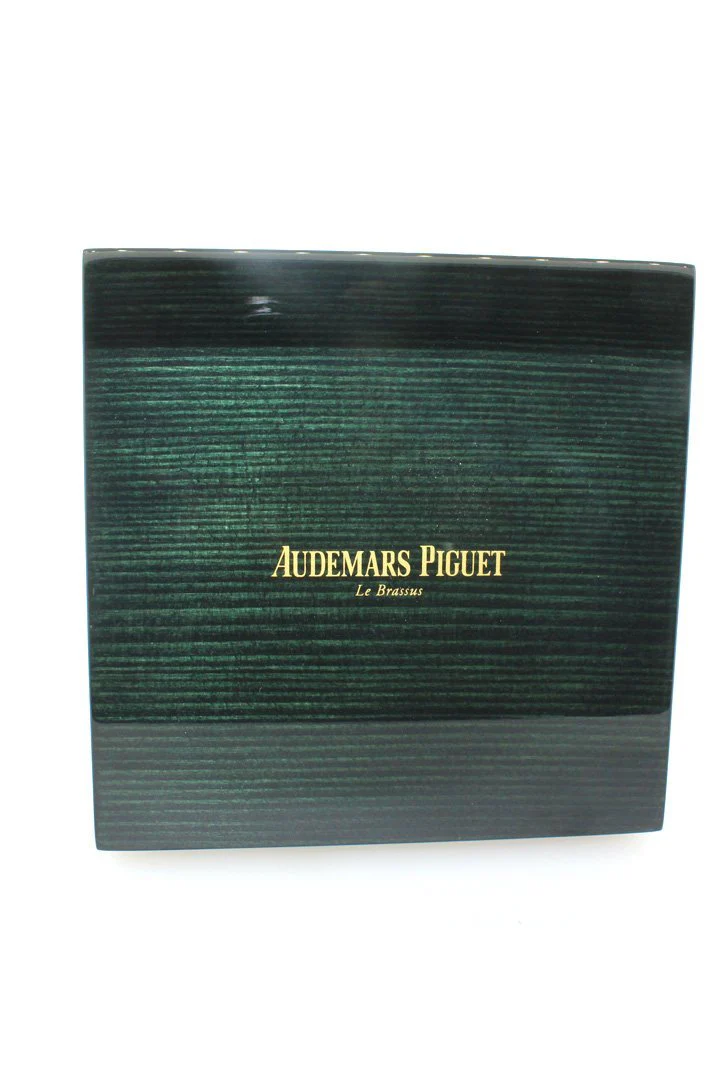 AUDEMARS PIGUET Royal Oak Silver Dial Automatic 18 Carat Yellow Gold Ladies Watch 15450BA.OO.1256BA.01 - Image 4